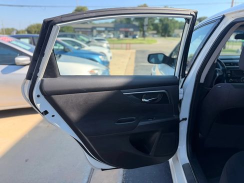 Used 2014 Nissan Altima 2.5 SV FWD image 20