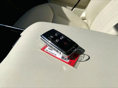 New 2026 Land Rover Range Rover SE AWD/4WD image 35