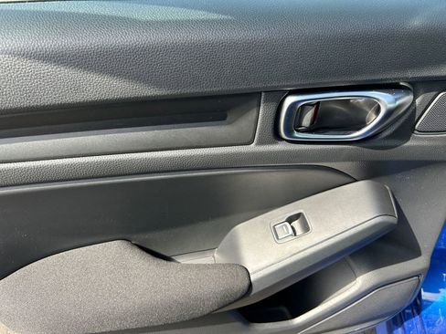 Used 2023 Honda Civic Sport image 15