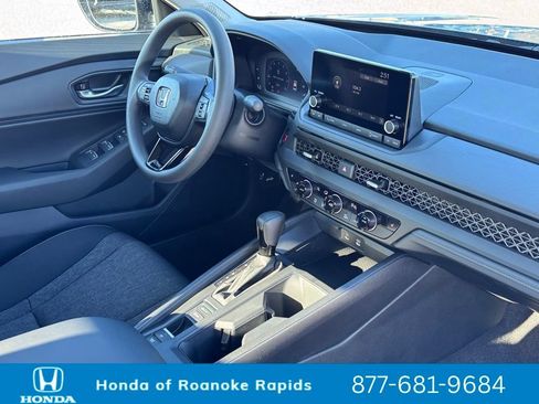 New 2025 Honda Accord SE image 5