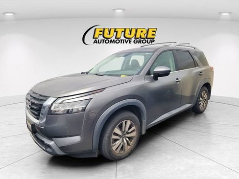 Certified 2022 Nissan Pathfinder SL FWD image 2