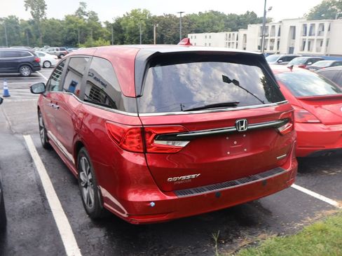 Used 2023 Honda Odyssey Touring image 5