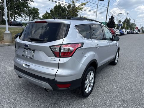 Used 2017 Ford Escape SE AWD/4WD image 32