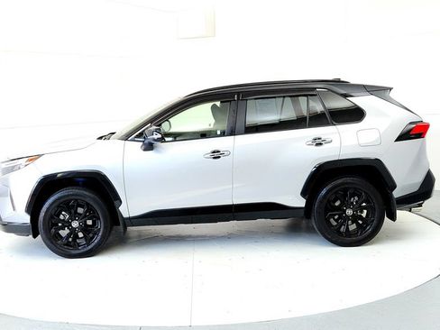 Used 2025 Toyota RAV4 XSE w/ Weather Package AWD/4WD image 3
