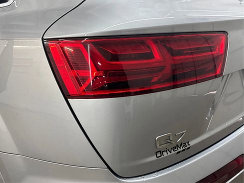 Used 2017 Audi Q7 3.0T Premium Plus w/ Premium Plus Package image 35