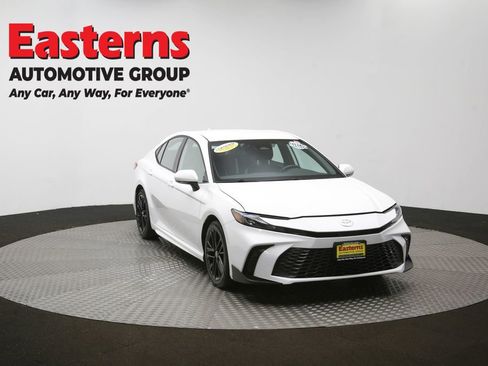 Used 2025 Toyota Camry SE FWD image 51