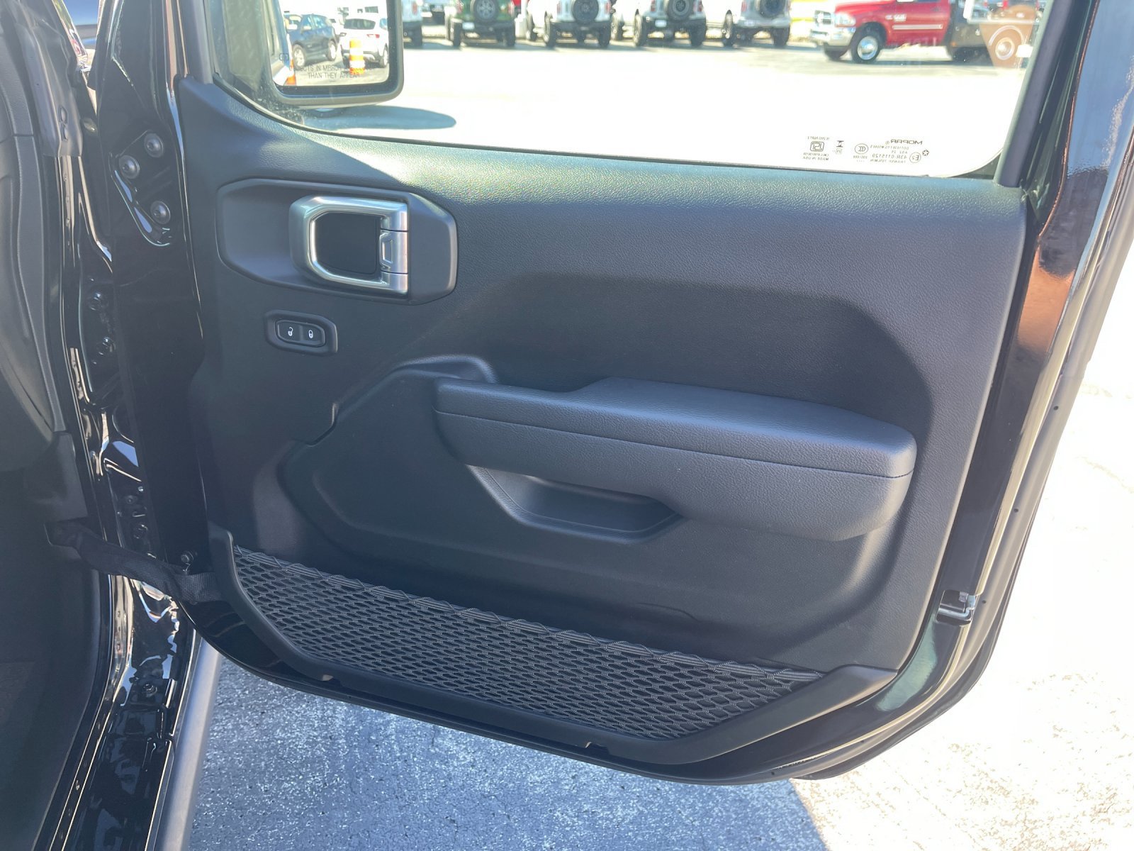 Used 2026 Jeep Gladiator Mojave AWD/4WD image 19