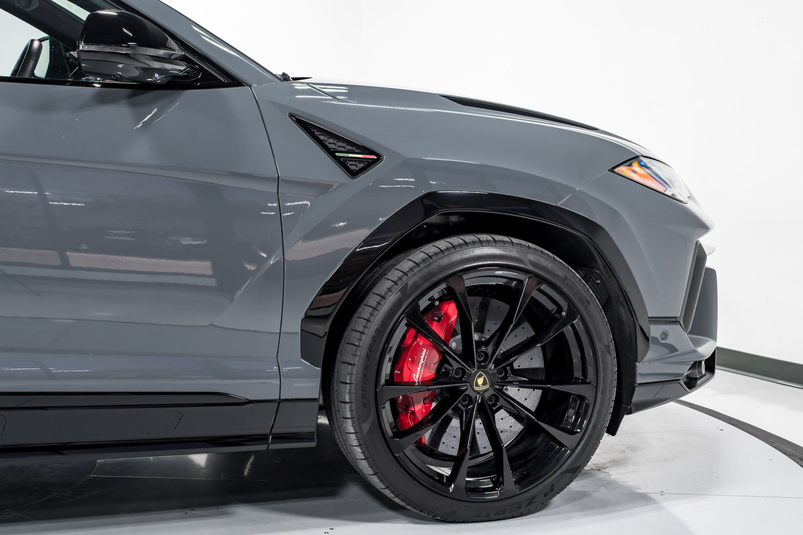 Used 2024 Lamborghini Urus S AWD/4WD image 53