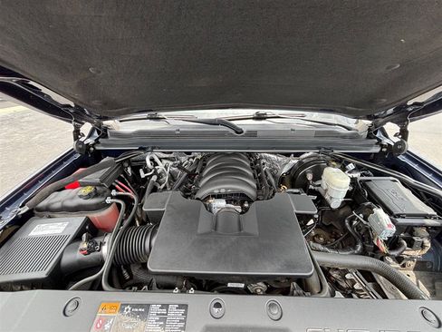 Used 2017 Chevrolet Suburban LT AWD/4WD image 34