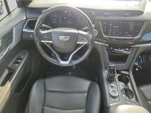 Used 2023 Cadillac XT6 Premium Luxury w/ Technology Package FWD image 15
