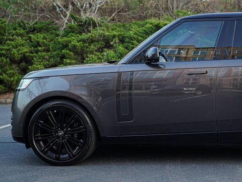 Used 2022 Land Rover Range Rover Long Wheelbase First Edition image 6