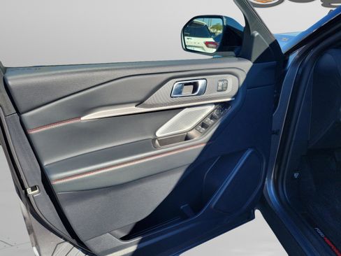 Certified 2025 Ford Explorer ST w/ Sun And Sound Package image 5