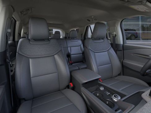 New 2025 Ford Explorer Active w/ Active Comfort Package image 10