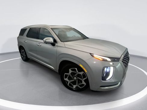 Used 2022 Hyundai Palisade Calligraphy w/ Winter Package FWD image 1