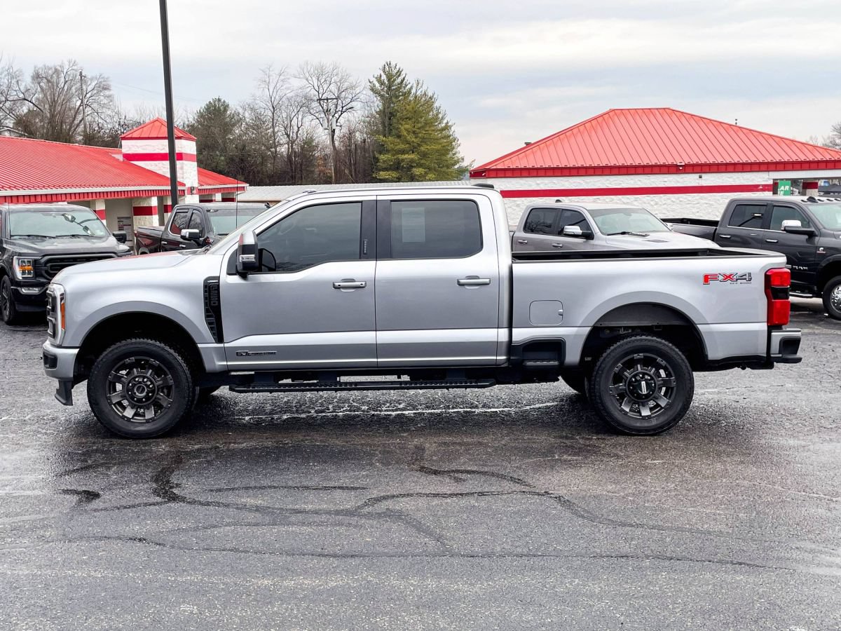 Used 2023 Ford F250 Lariat w/ Sport Appearance Package AWD/4WD image 3