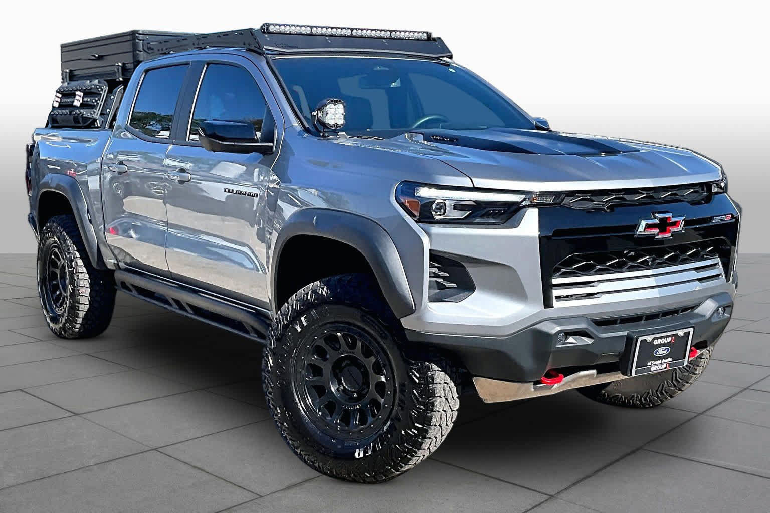 Used 2026 Chevrolet Colorado ZR2 w/ Technology Package AWD/4WD image 3