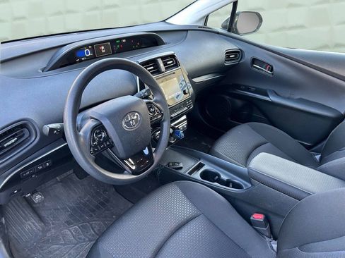 Used 2019 Toyota Prius LE FWD image 11