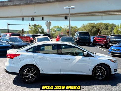 Used 2018 Ford Focus SEL FWD image 11