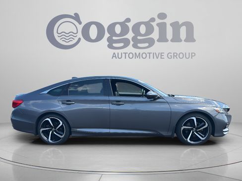 Used 2018 Honda Accord Sport image 6