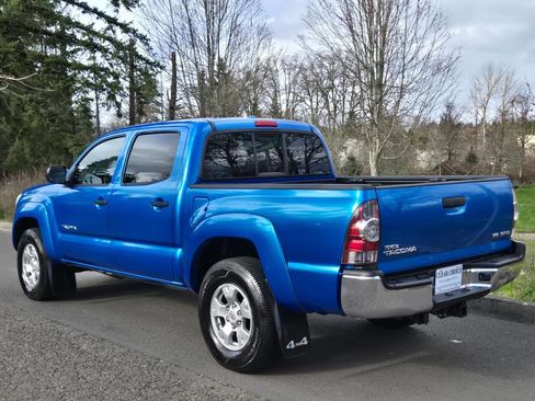 Used 2010 Toyota Tacoma V6 4x4 4dr Double Cab 5.0 ft S image 1
