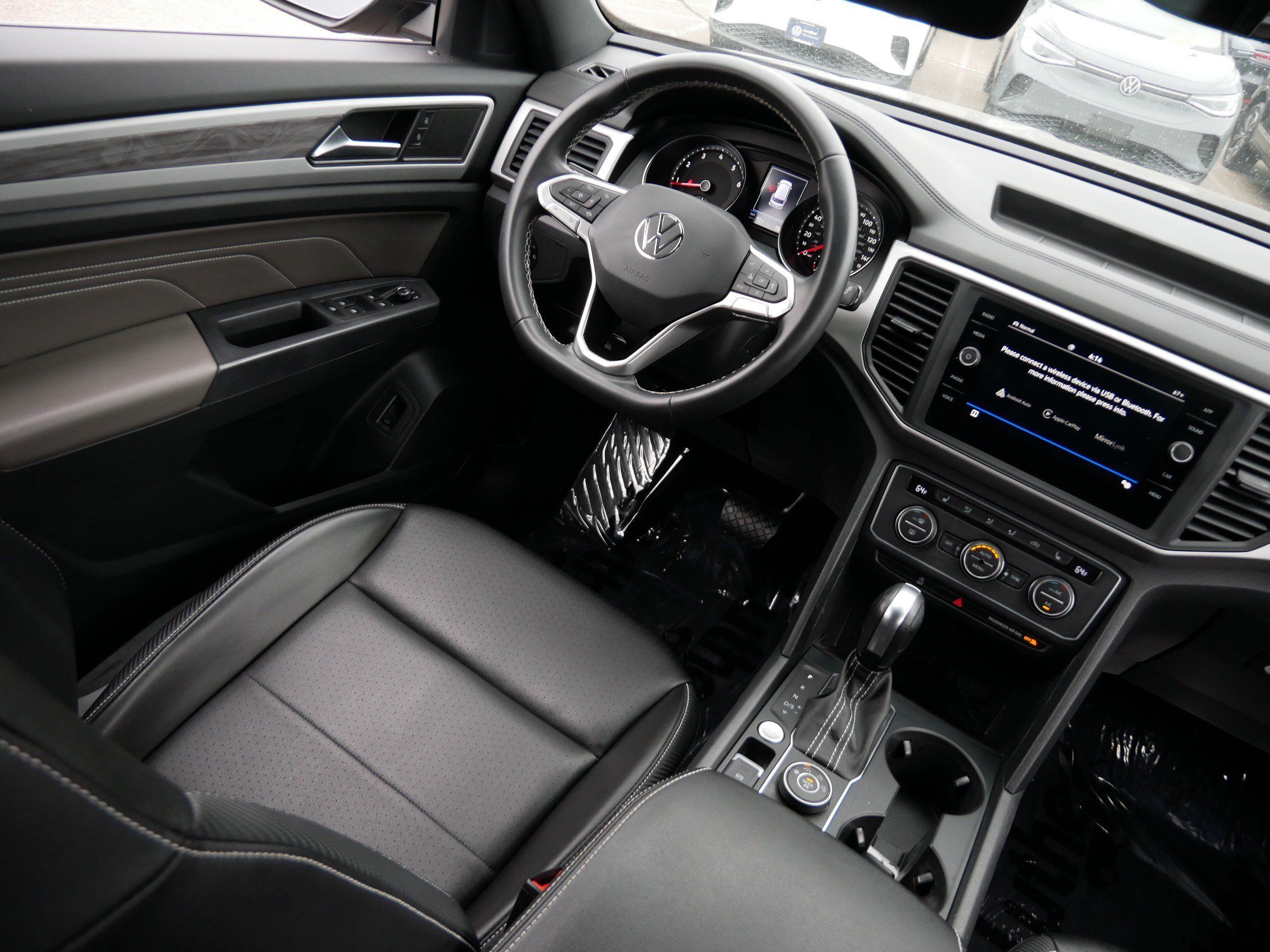 Certified 2021 Volkswagen Atlas Cross Sport SE AWD/4WD image 9