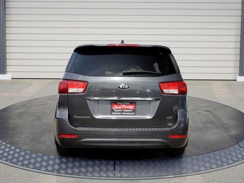 Used 2015 Kia Sedona EX FWD image 6