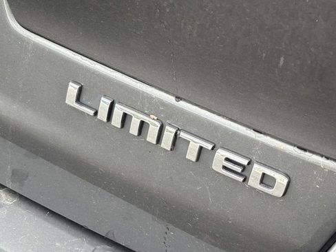 Used 2022 Jeep Grand Cherokee L Limited AWD/4WD image 7