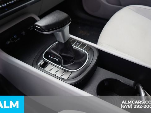 Used 2025 Hyundai Kona SEL image 34