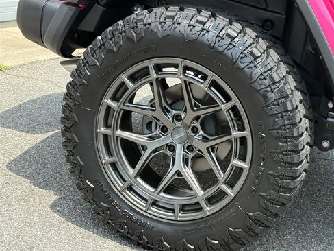 Used 2024 Jeep Wrangler Unlimited Rubicon 392 image 28