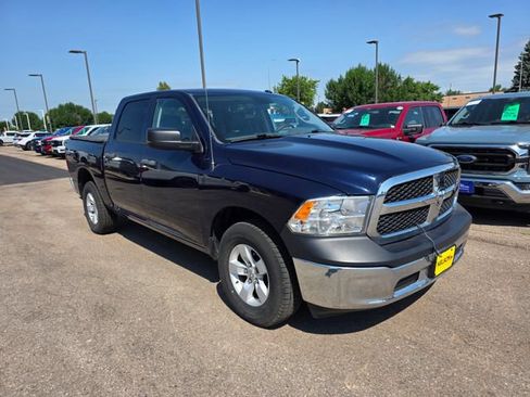 Used 2017 RAM 1500 ST w/ SXT Appearance Group AWD/4WD image 5