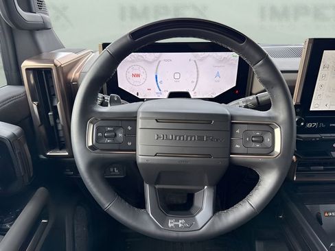 Used 2025 GMC Hummer EV 2X AWD/4WD image 15