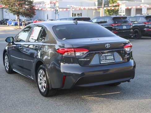 Used 2023 Toyota Corolla LE w/ Carpet Mat Package (TMS) FWD image 6