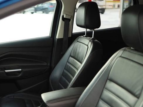 Used 2019 Ford Escape Titanium image 18