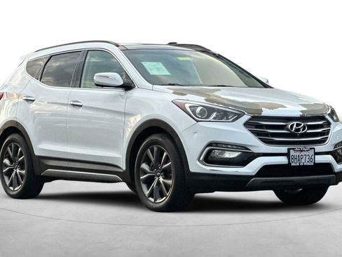 Used 2017 Hyundai Santa Fe Sport image 8