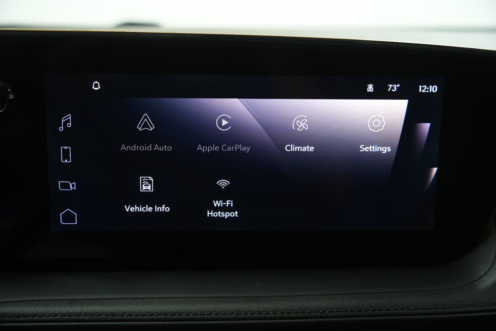 Used 2026 Buick Encore GX Avenir w/ Avenir Technology Package AWD/4WD image 37