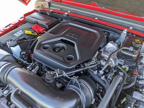 Certified 2025 Jeep Wrangler Sport image 49