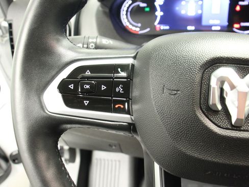 Used 2024 RAM ProMaster 3500 w/ Delivery Van Package image 17