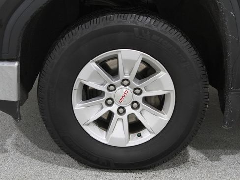 Used 2020 GMC Sierra 1500 SLE w/ SLE Value Package image 21