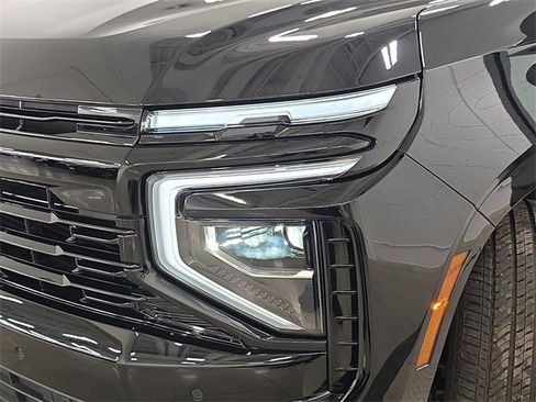 Used 2025 Chevrolet Suburban RST w/ Comfort Package image 31