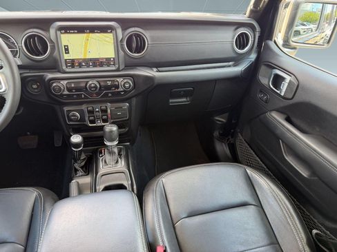 Used 2023 Jeep Wrangler Unlimited Sahara AWD/4WD image 29
