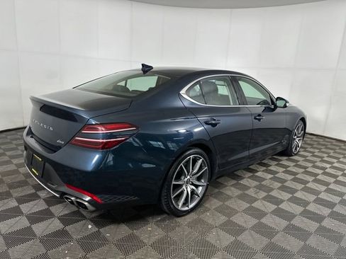 Used 2023 Genesis G70 2.0T image 3