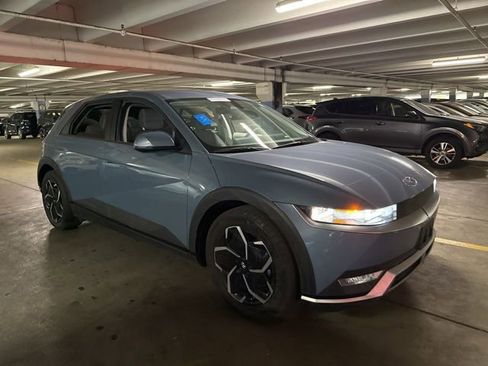 Used 2024 Hyundai Ioniq 5 SEL image 2