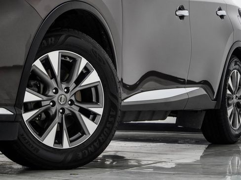 Used 2017 Nissan Murano SL w/ SL Technology Package FWD image 3