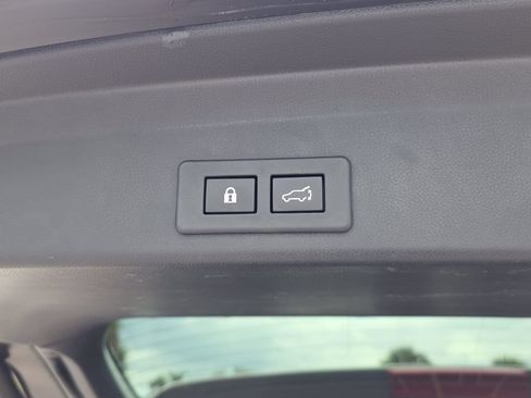 Certified 2023 Subaru Ascent Limited AWD/4WD image 10