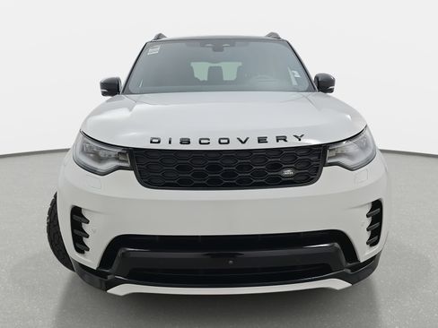 Used 2024 Land Rover Discovery Dynamic SE image 2