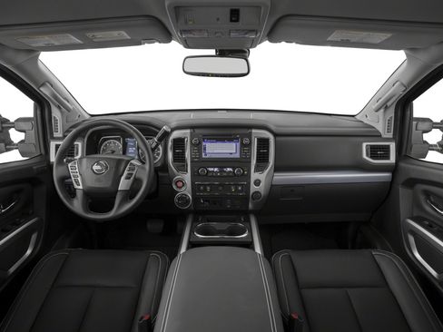 Used 2017 Nissan Titan PRO-4X AWD/4WD image 41