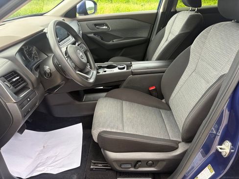 Used 2023 Nissan Rogue SV AWD/4WD image 4