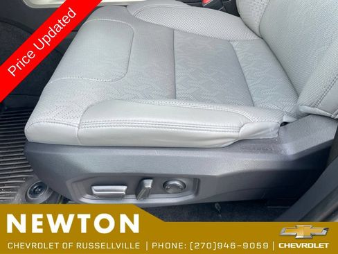 Used 2024 Toyota Tundra Limited w/ Power Package AWD/4WD image 6