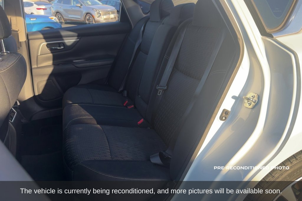 Used 2016 Nissan Altima 2.5 SV w/ Convenience Package FWD image 12