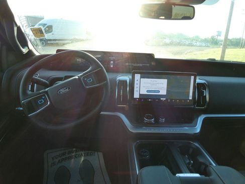 New 2027 Ford Expedition Platinum w/ Stealth Appearance Package AWD/4WD image 15